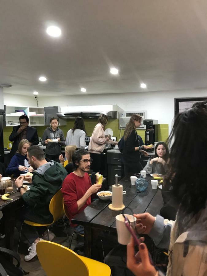 Kensington College Backpackers Hostel Toronto Bagian luar foto