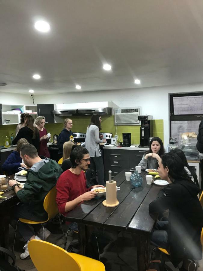 Kensington College Backpackers Hostel Toronto Bagian luar foto