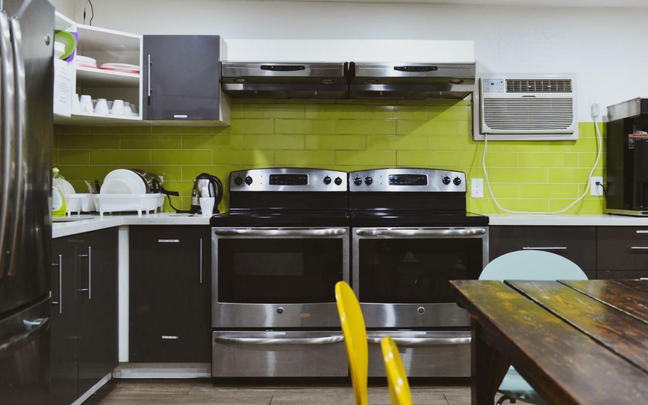 Kensington College Backpackers Hostel Toronto Bagian luar foto