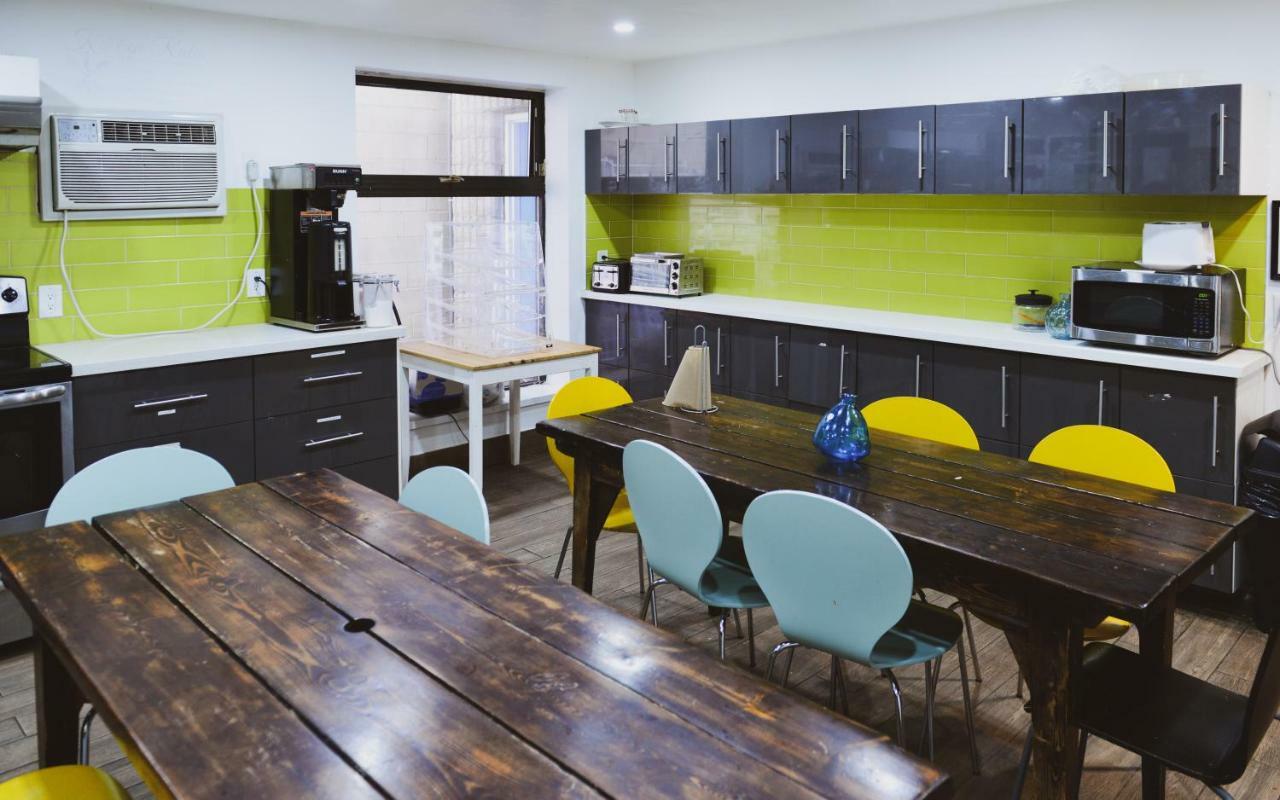 Kensington College Backpackers Hostel Toronto Bagian luar foto