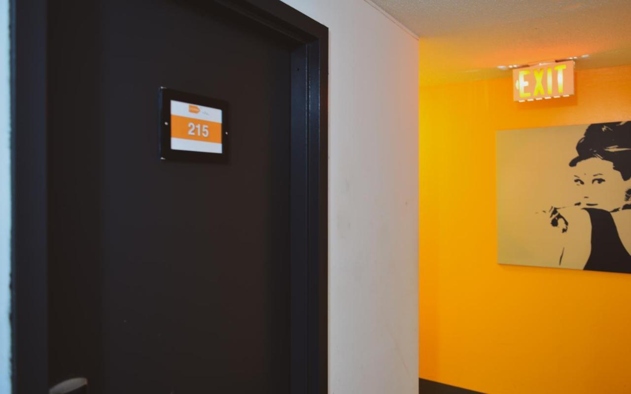 Kensington College Backpackers Hostel Toronto Bagian luar foto